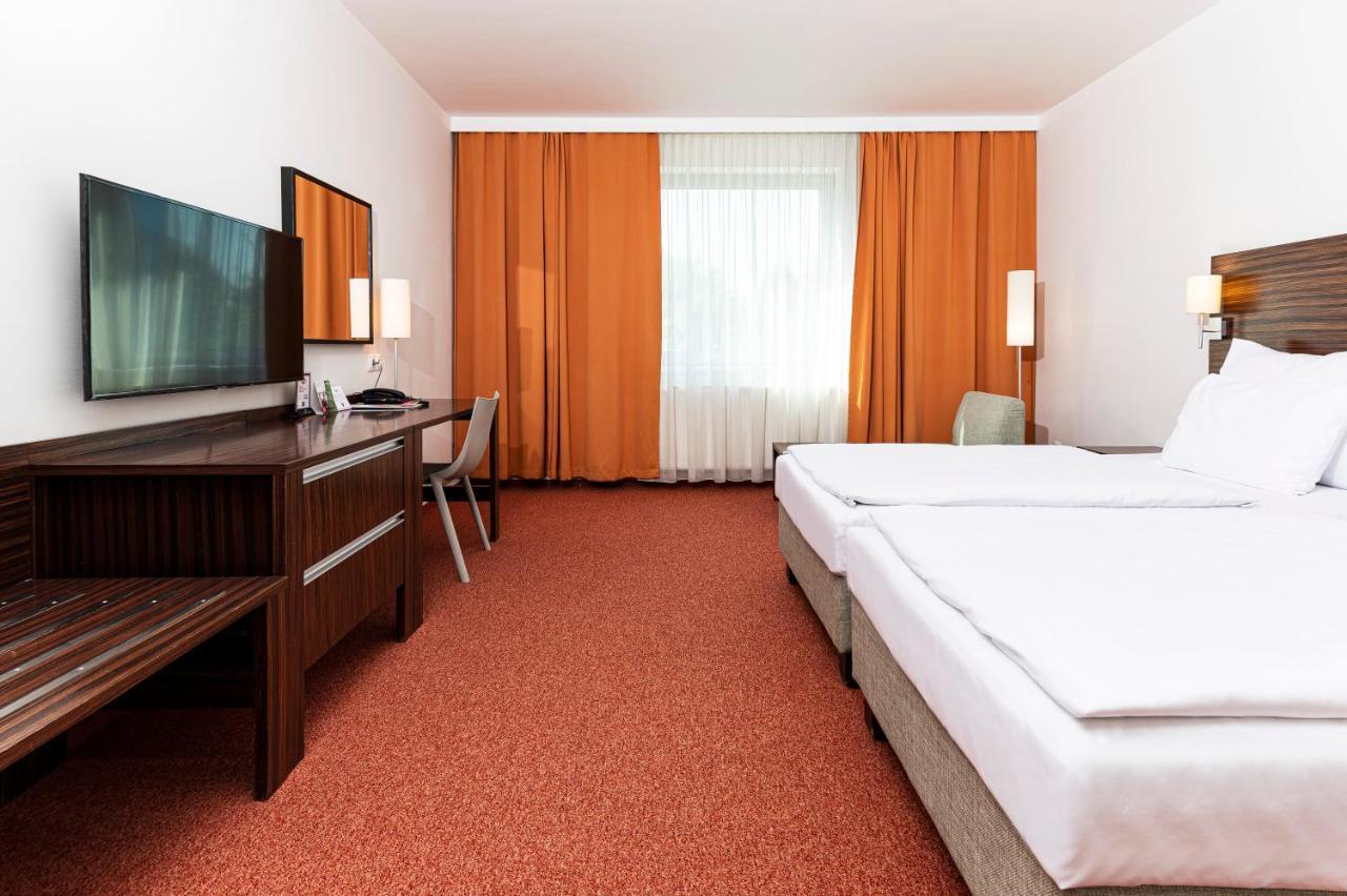 Hotel Euro Pardubice Extérieur photo