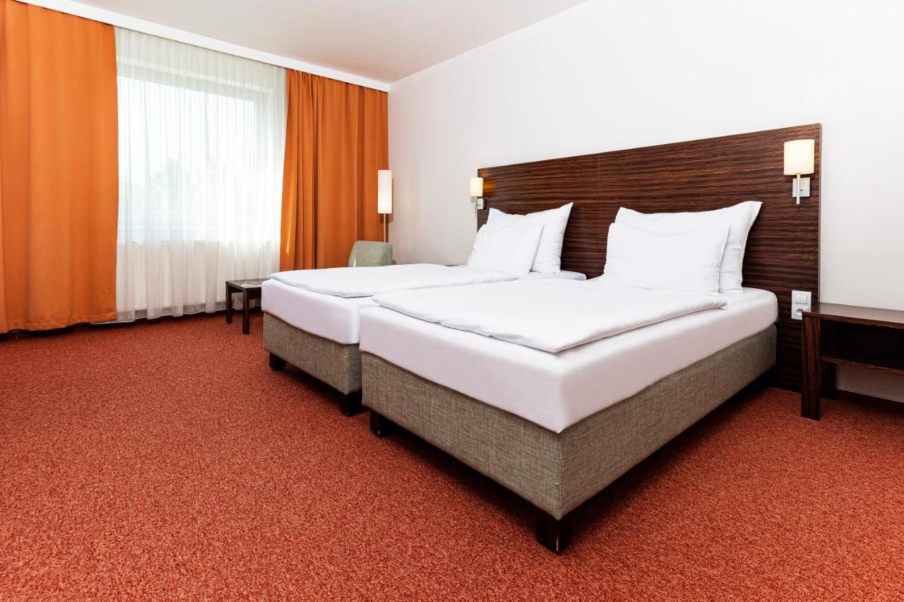 Hotel Euro Pardubice Extérieur photo