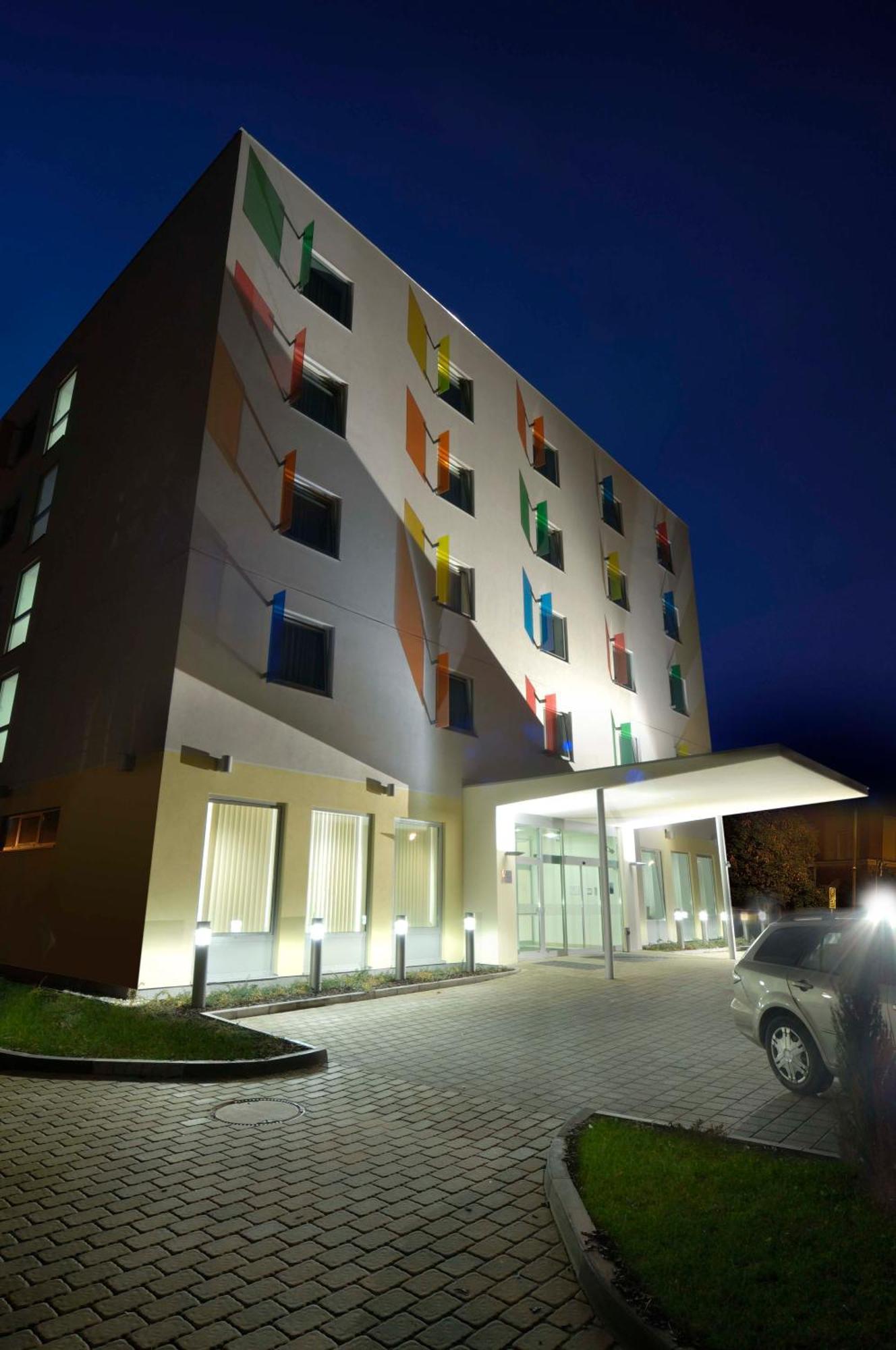 Hotel Euro Pardubice Extérieur photo